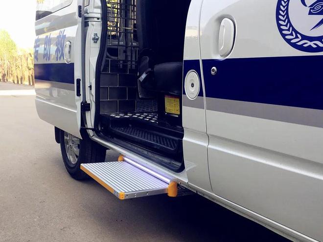 暖科技看无障碍出行的中国智慧!新葡京第21届RA车展速递 温(图8) 暖科技看无障碍出行的中国智慧!新葡京第21届RA车展速递 温(图8)