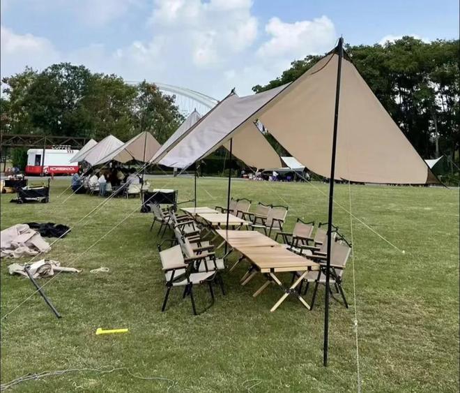 人靠“租”爆改十一假期新葡京博彩抠门的年轻(图5)