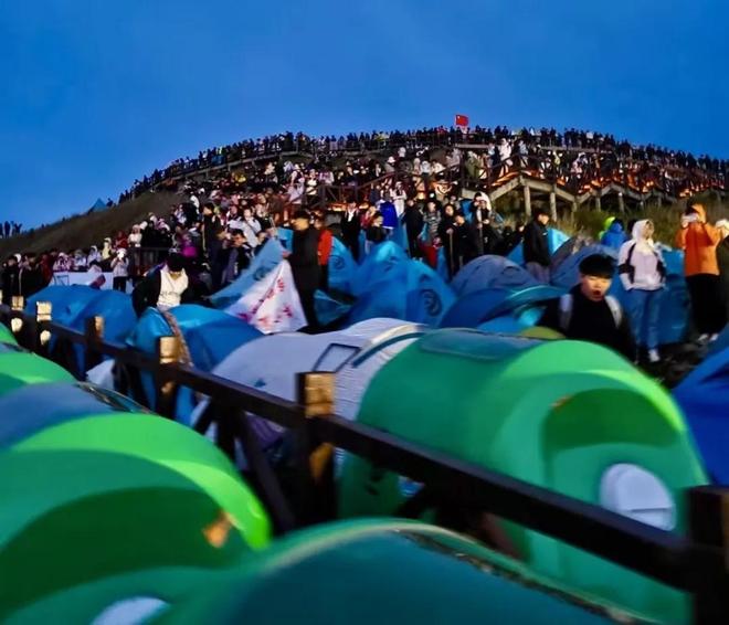 人靠“租”爆改十一假期新葡京博彩抠门的年轻(图14)