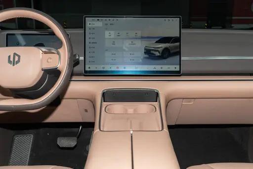 km续航+810马力家用实力派！新葡京20万级SUV推荐：640(图1)