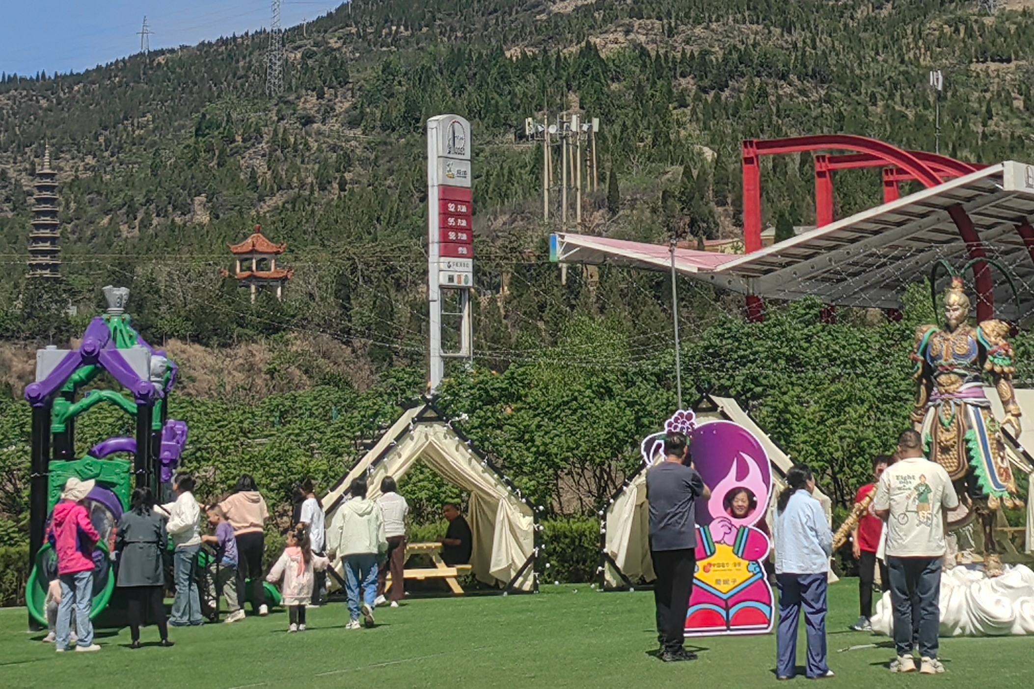 遇上清徐高速服务区新葡京娱乐当露营地(图3)